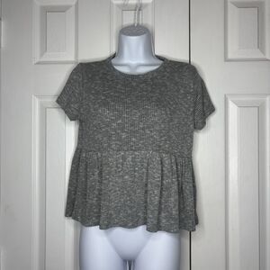 SO Size Small Gray Ribbed Peplum Top Short Sleeve Soft Stretch Casual Tee